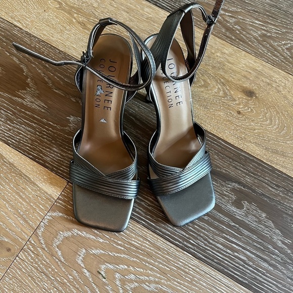 Journee Collection Womens Annett Tru
Comfort Foam Mid Heel Open Toe Pumps - Picture 10 of 12